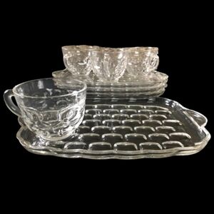 *EUC Federal Glass Yorktown Vintage Snack Set Set of 4 Plates 4 Cups w/ Orig Box